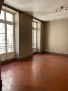 Appartement 80 m2 dans un très bel Hôtel Particulier à Avignon (84)